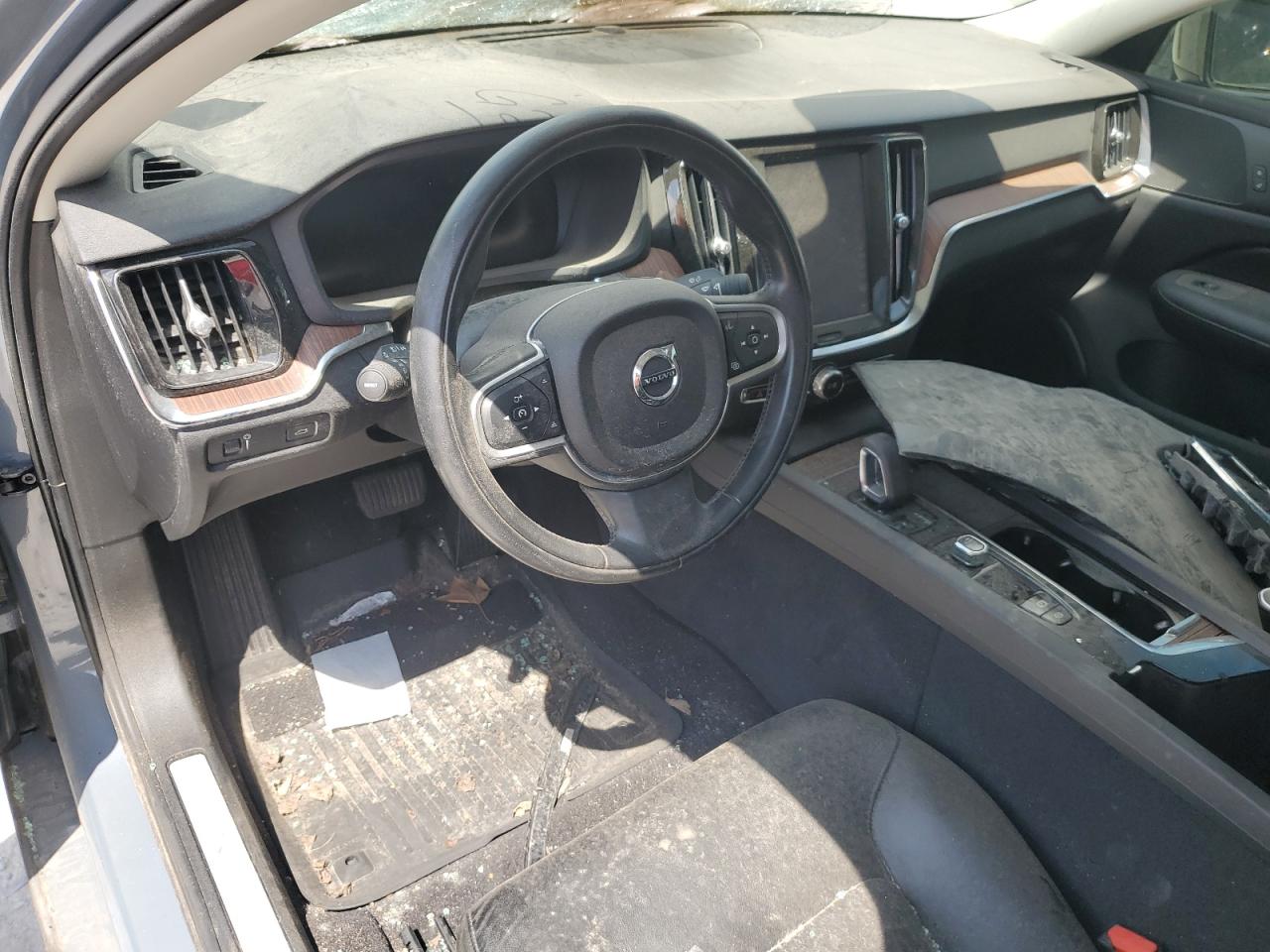 2022 Volvo S60 B5 Momentum VIN: 7JRL12TZ5NG163114 Lot: 62841475
