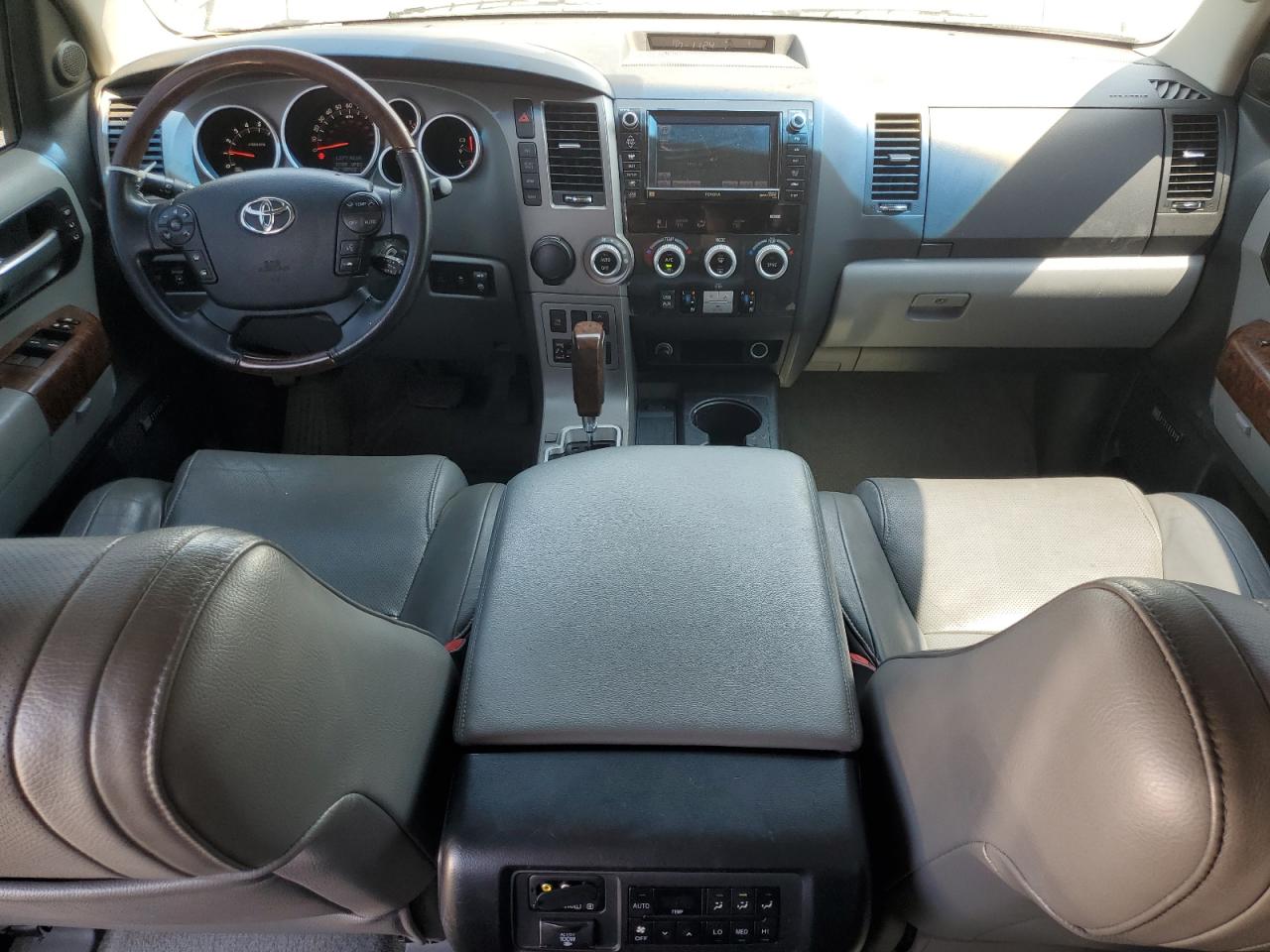 2010 Toyota Sequoia Platinum VIN: 5TDYY5G13AS022791 Lot: 61993845
