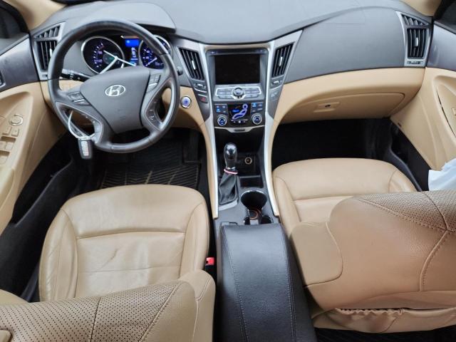  HYUNDAI SONATA 2012 Красный