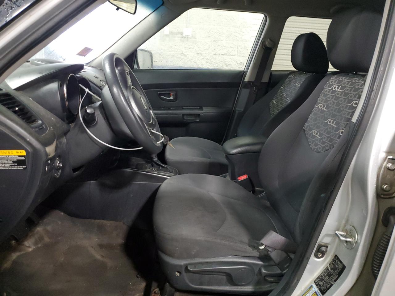 2011 Kia Soul + VIN: KNDJT2A21B7718450 Lot: 62408605