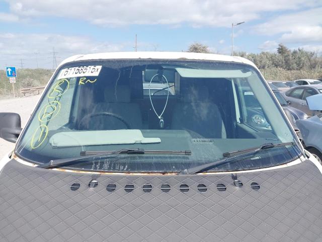 2002 VOLKSWAGEN TRANSPORTE