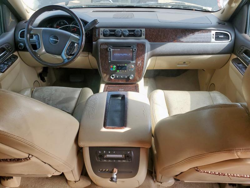 Паркетники GMC YUKON 2014 Черный