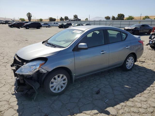 2013 Nissan Versa S  