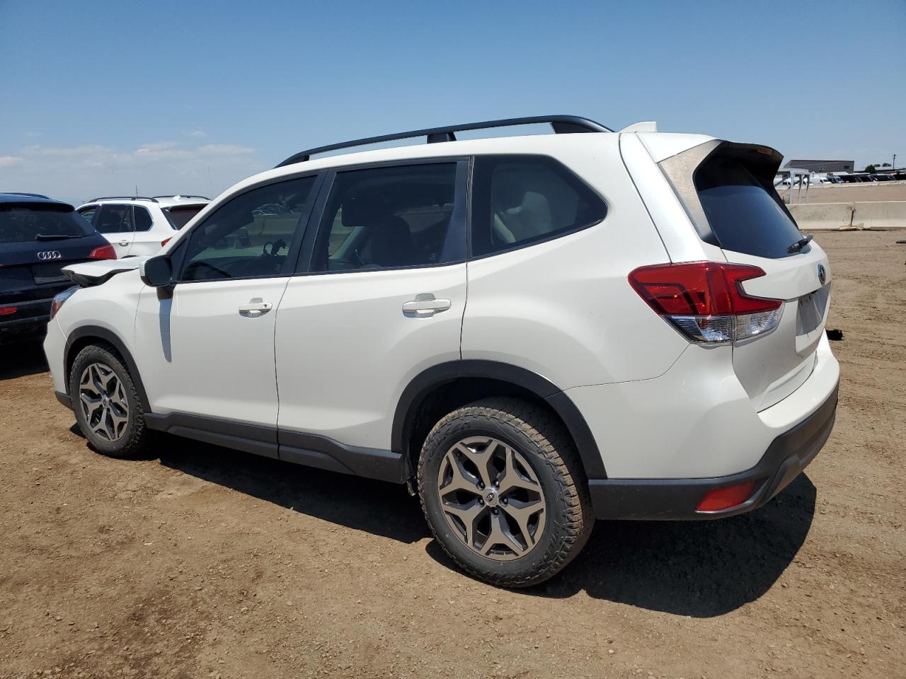 SUBARU FORESTER 2019 VIN JF2SKAEC2KH502364 photo 2