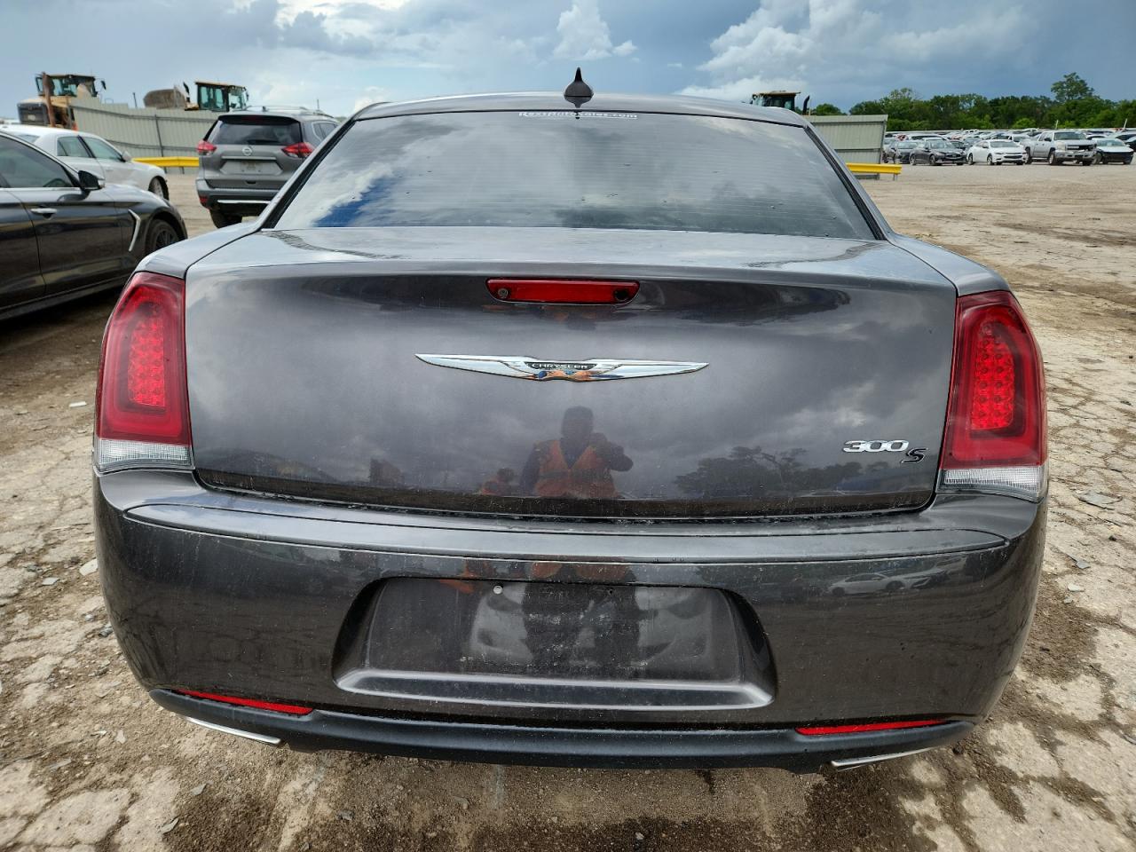 2019 Chrysler 300 S VIN: 2C3CCABG5KH515910 Lot: 62020055