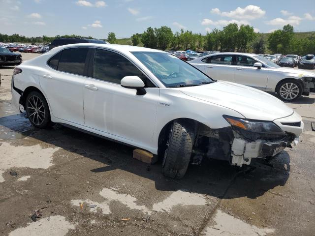  TOYOTA CAMRY 2021 Белы