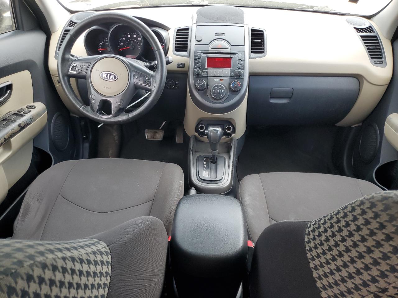 2010 Kia Soul + VIN: KNDJT2A26A7056024 Lot: 62859865