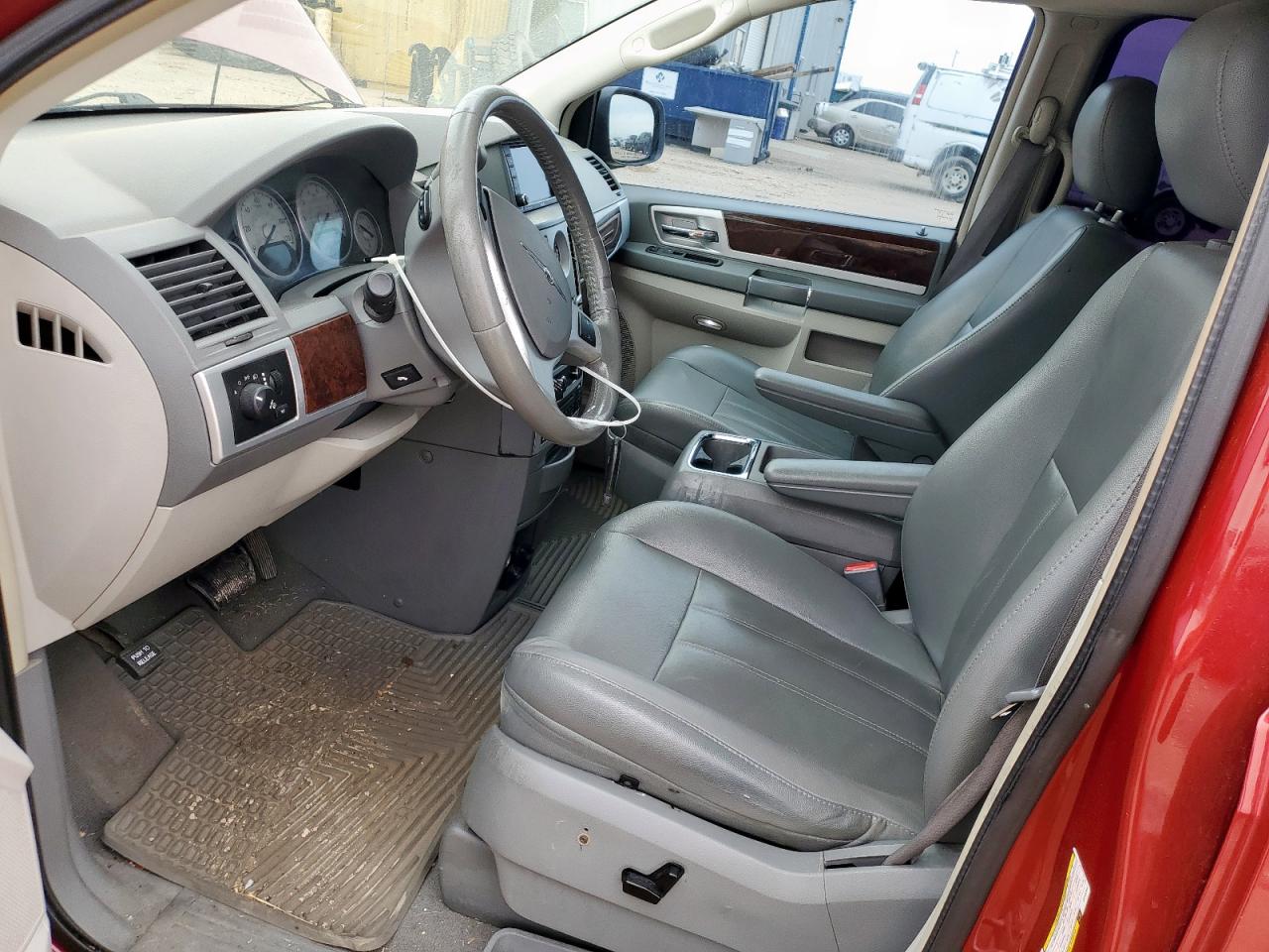 2010 Chrysler Town & Country Touring VIN: 2A4RR5D17AR133997 Lot: 62732725