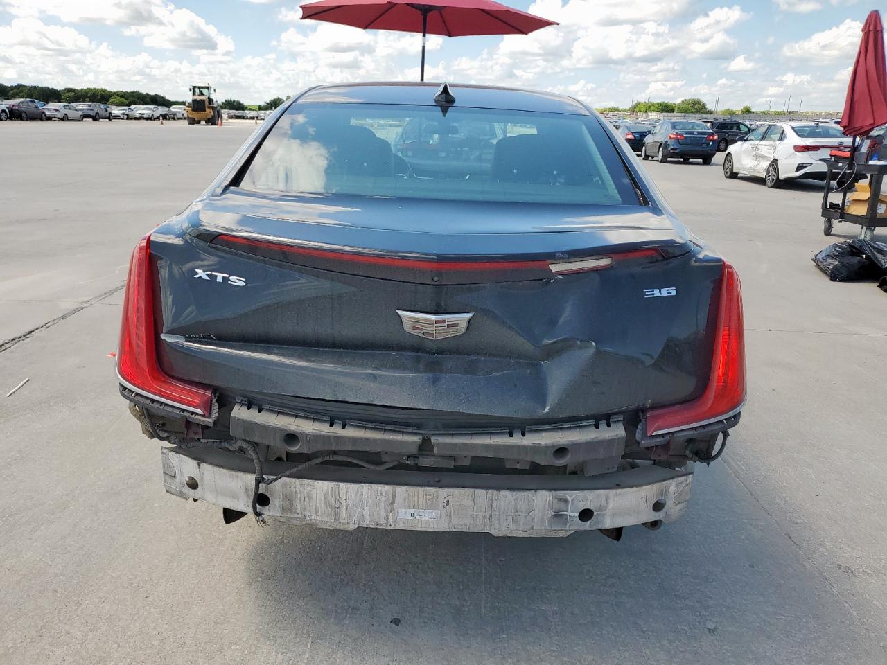 2018 Cadillac Xts Luxury VIN: 2G61M5S31J9136998 Lot: 57528835