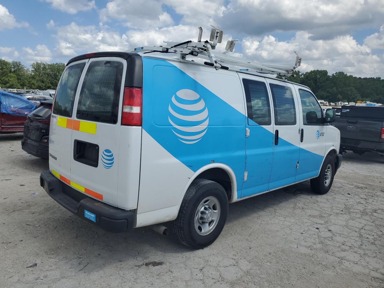 CHEVROLET EXPRESS 2018 VIN 1GCWGAFP8J1180209 zdjęcie 3