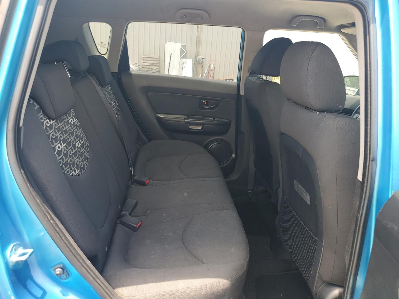 2010 Kia Soul + VIN: KNDJT2A27A7129885 Lot: 62564445