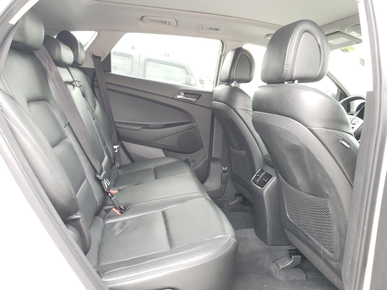 HYUNDAI TUCSON 2017 VIN KM8J33A25HU534656 фото 11