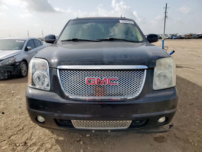 Паркетники GMC YUKON 2014 Черный