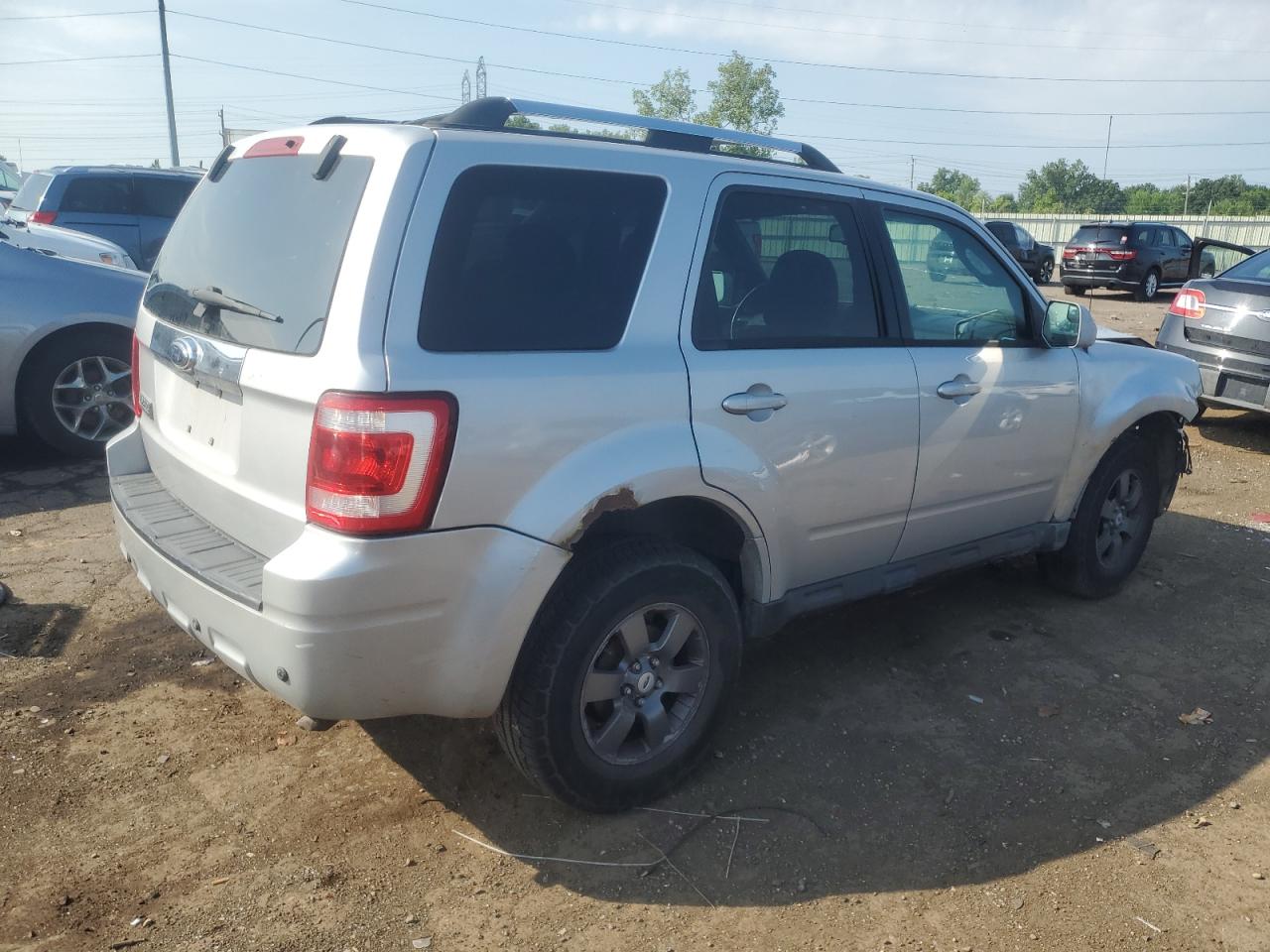 FORD ESCAPE 2009 VIN 1FMCU047X9KA02585 photo 3