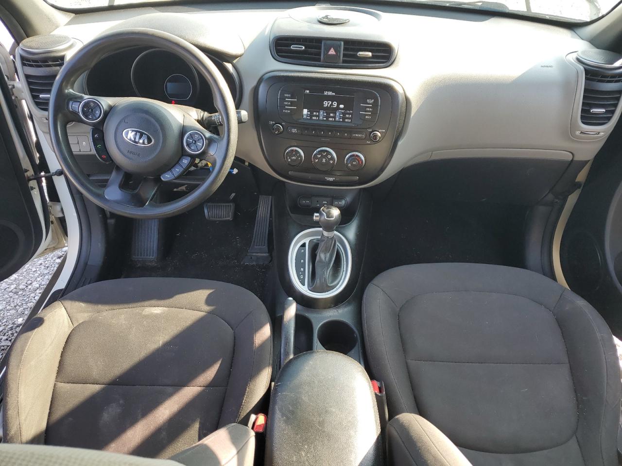 2018 Kia Soul VIN: KNDJN2A23J7546379 Lot: 62989285