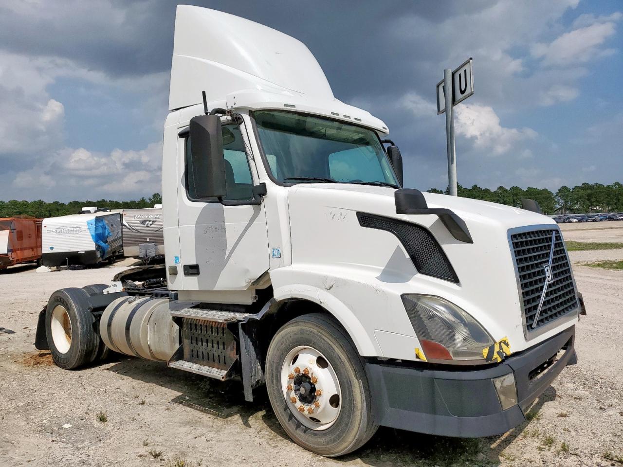 2014 Volvo Vnl Semi Truck na sprzedaż w Houston, TX - Normal Wear