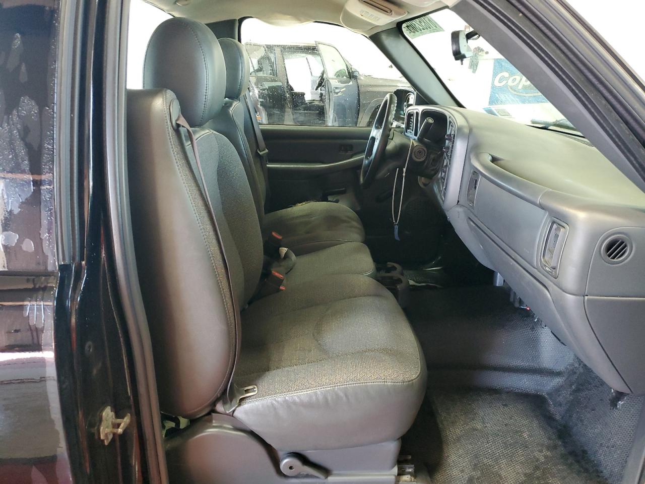 2005 GMC New Sierra C1500 VIN: 1GTEC14X05Z335742 Lot: 61852305
