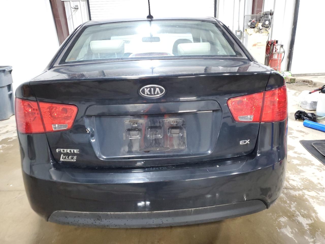 2011 Kia Forte Ex VIN: KNAFU4A28B5437625 Lot: 62729975