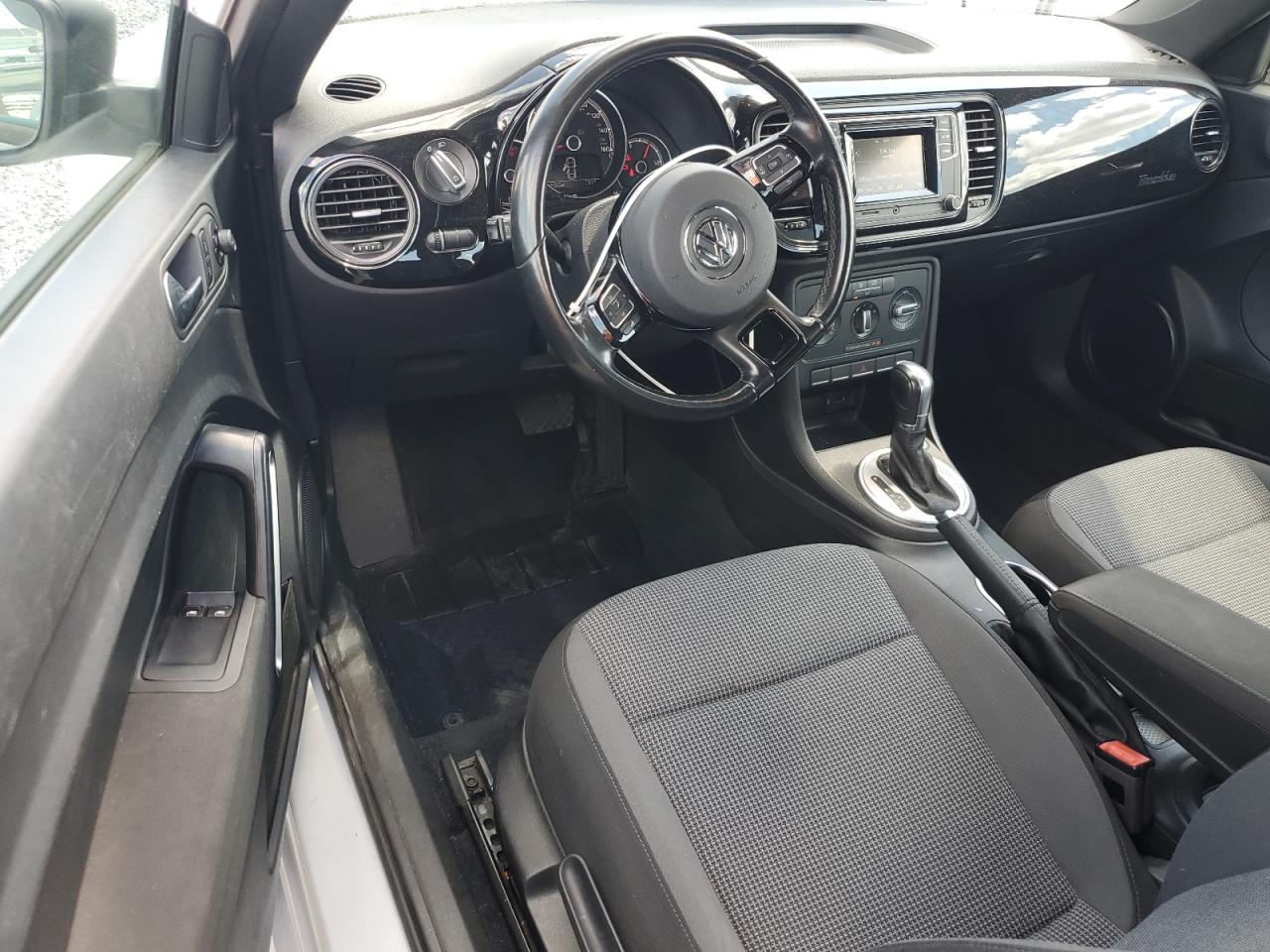 2018 Volkswagen Beetle S VIN: 3VWFD7AT0JM703383 Lot: 62287025