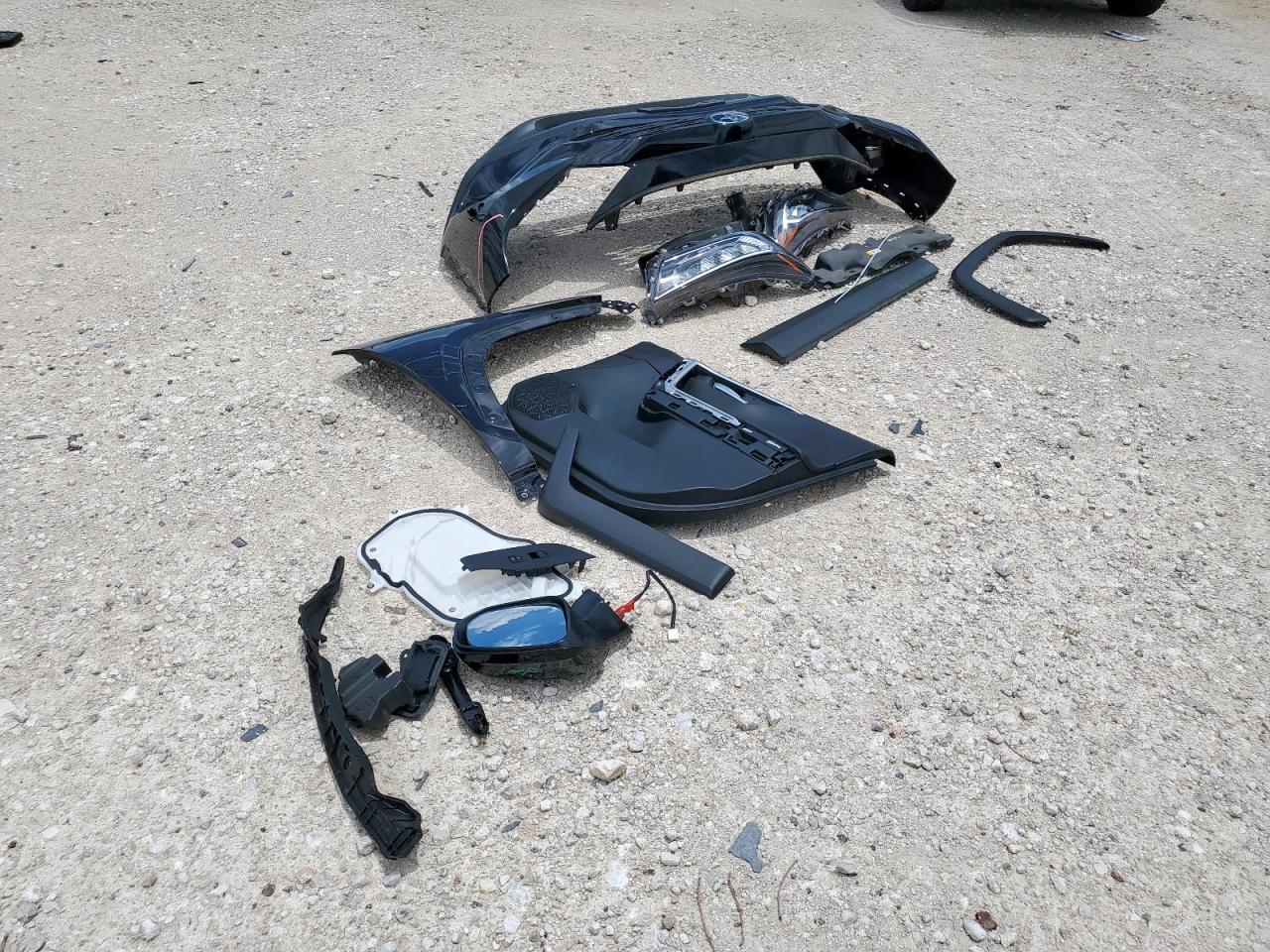 2020 Toyota Rav4 Xle VIN: 2T3W1RFV3LW071160 Lot: 62829975