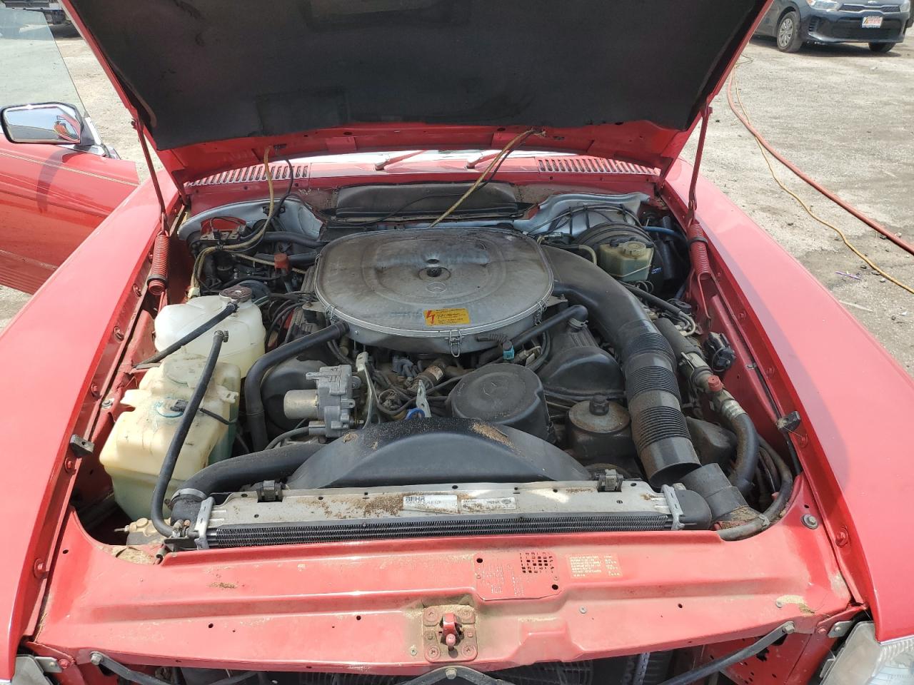 1989 Mercedes-Benz 560 Sl VIN: WDBBA48D0KA104374 Lot: 61547645