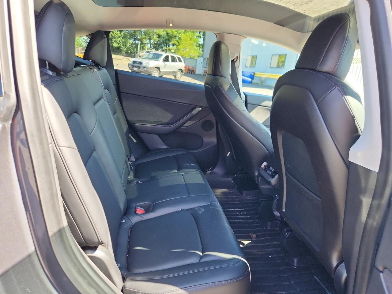 2020 Tesla Model Y VIN: 5YJYGDEE1LF016353 Lot: 62294055