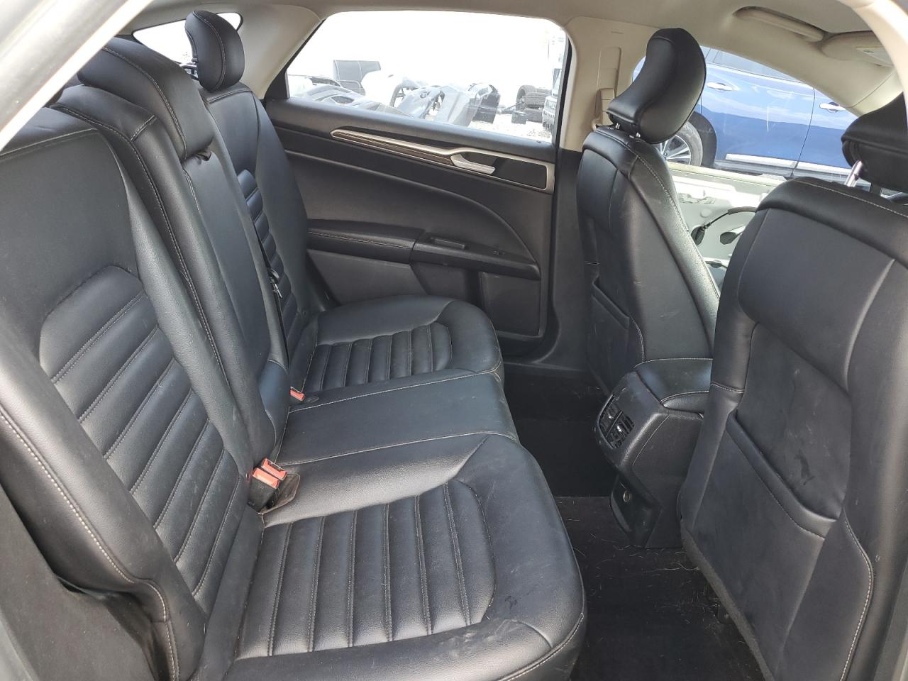 FORD FUSION 2019 VIN 3FA6P0CD6KR140437 zdjęcie 10
