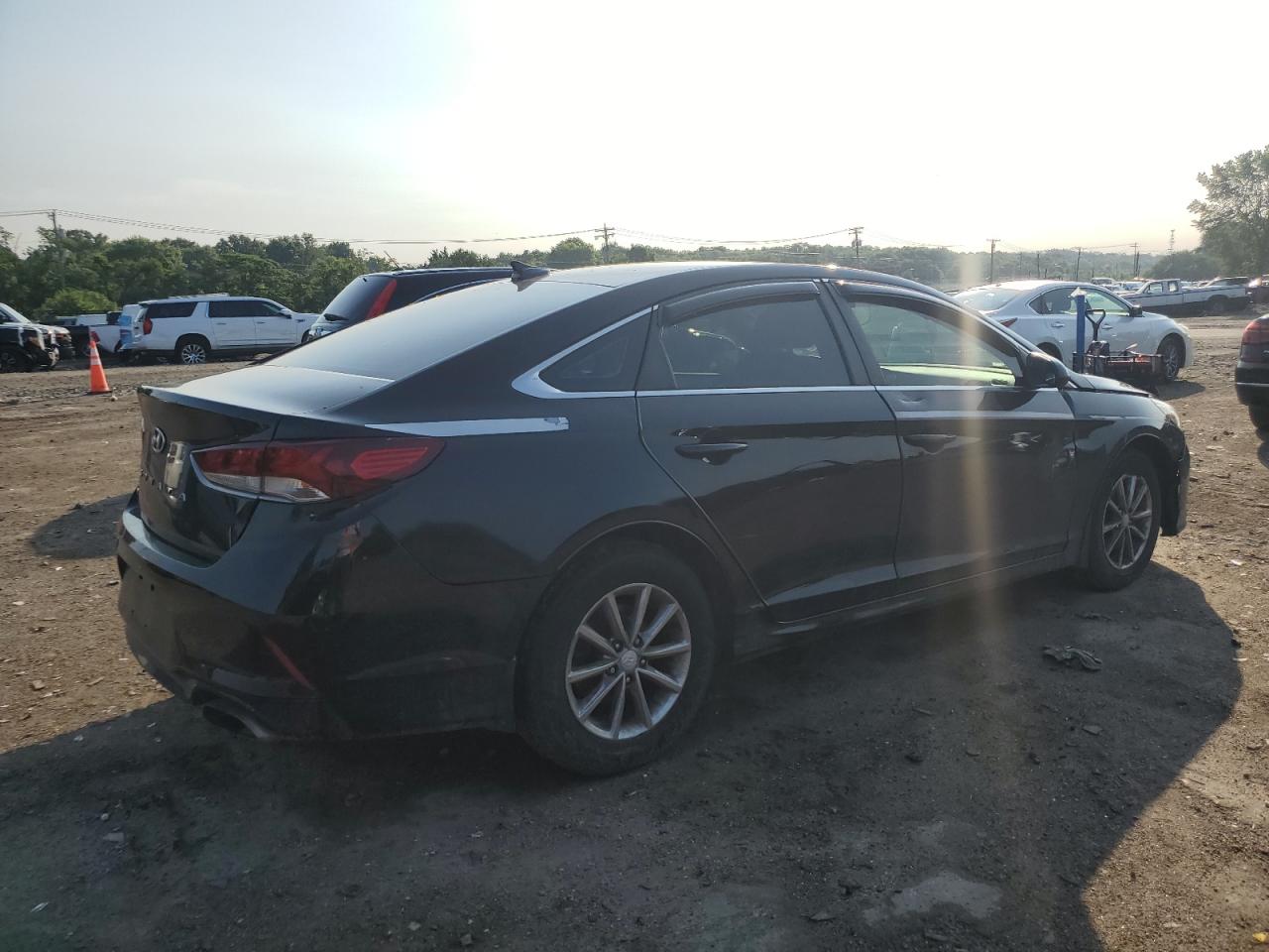 HYUNDAI SONATA 2018 VIN 5NPE24AF9JH697277 zdjęcie 3