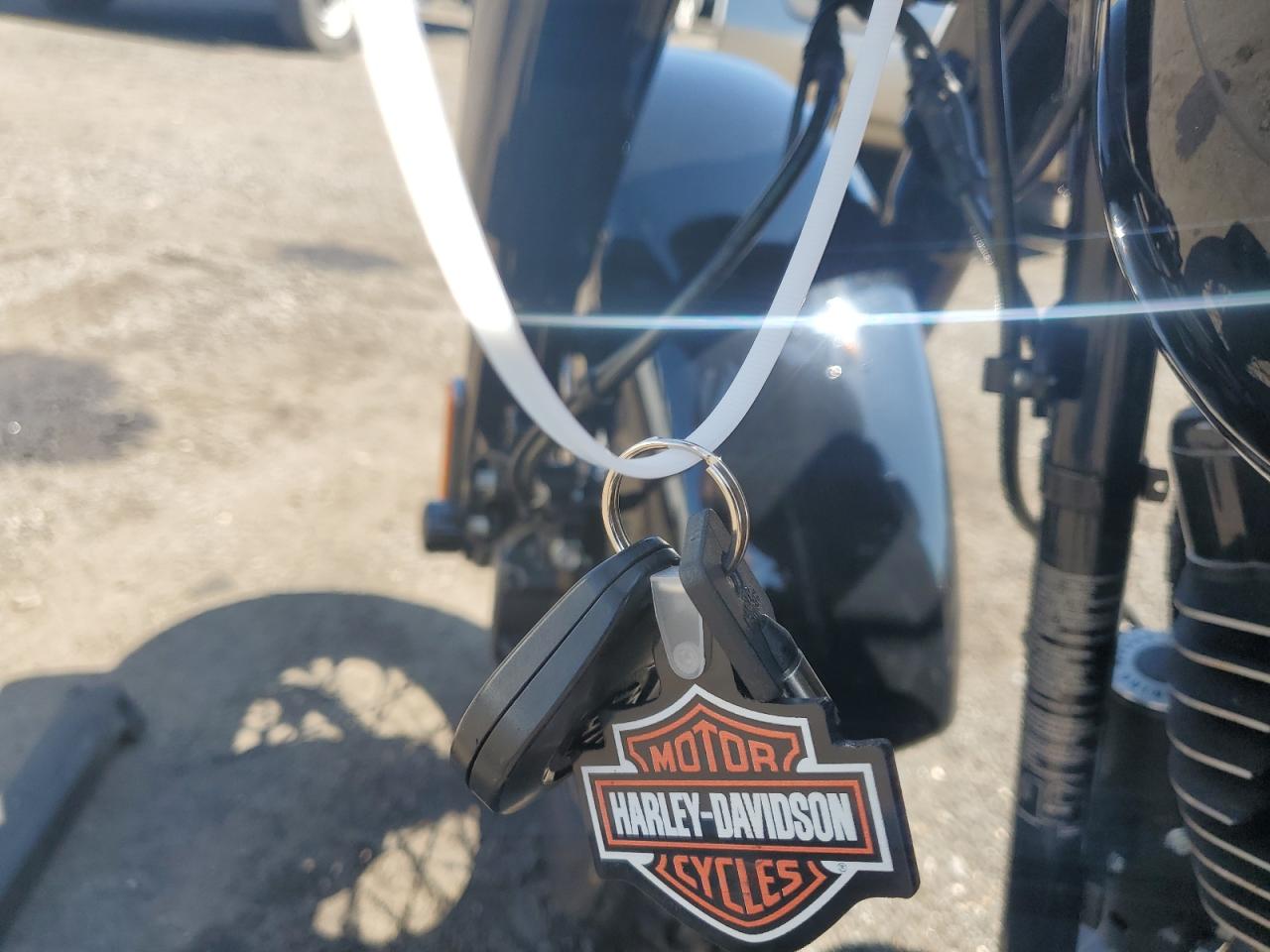 HARLEY-DAVIDSON FL 2017 VIN 1HD1JS934HB023130 zdjęcie 8