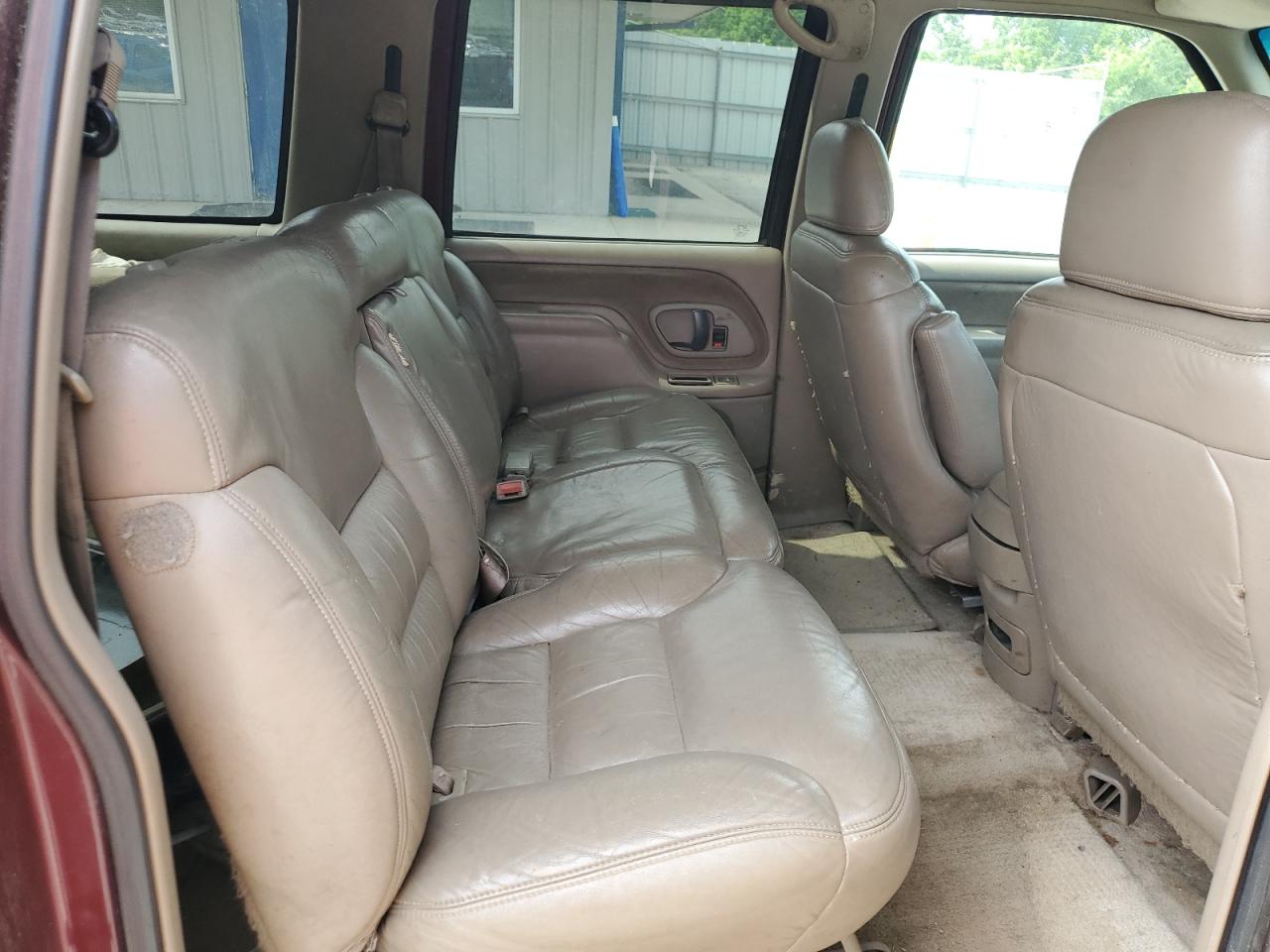 1999 GMC Suburban K1500 VIN: 1GKFK16R3XJ761646 Lot: 60677465