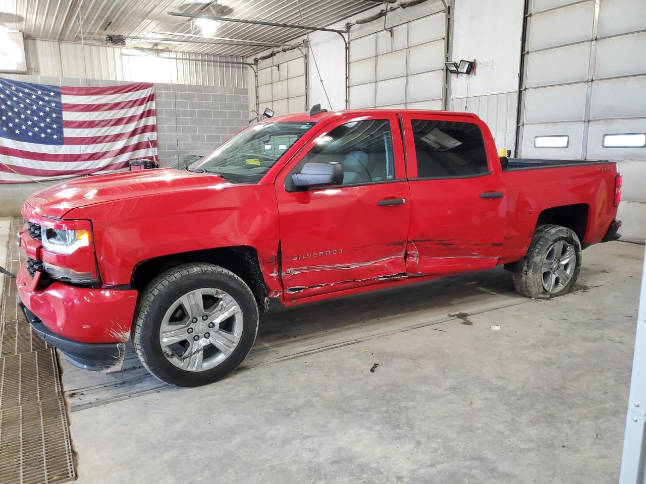 2018 Chevrolet Silverado K1500 Custom for Sale in Columbia, MO - Side