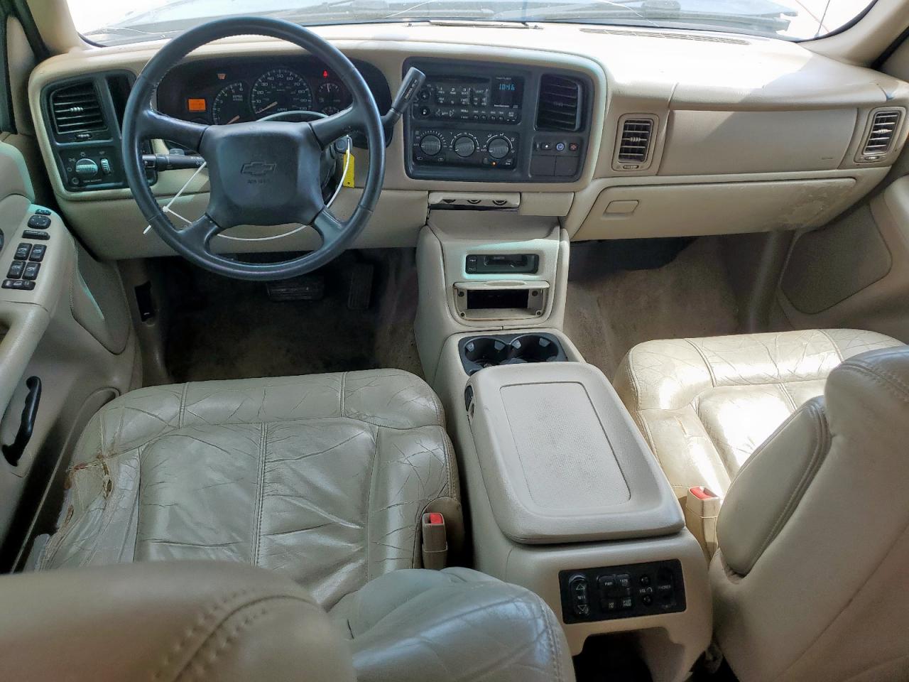 2002 Chevrolet Tahoe C1500 VIN: 1GNEC13Z42R275826 Lot: 62420105