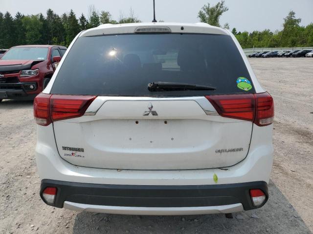 Parquets MITSUBISHI OUTLANDER 2016 Biały