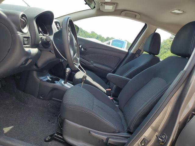  NISSAN VERSA 2016 Серый