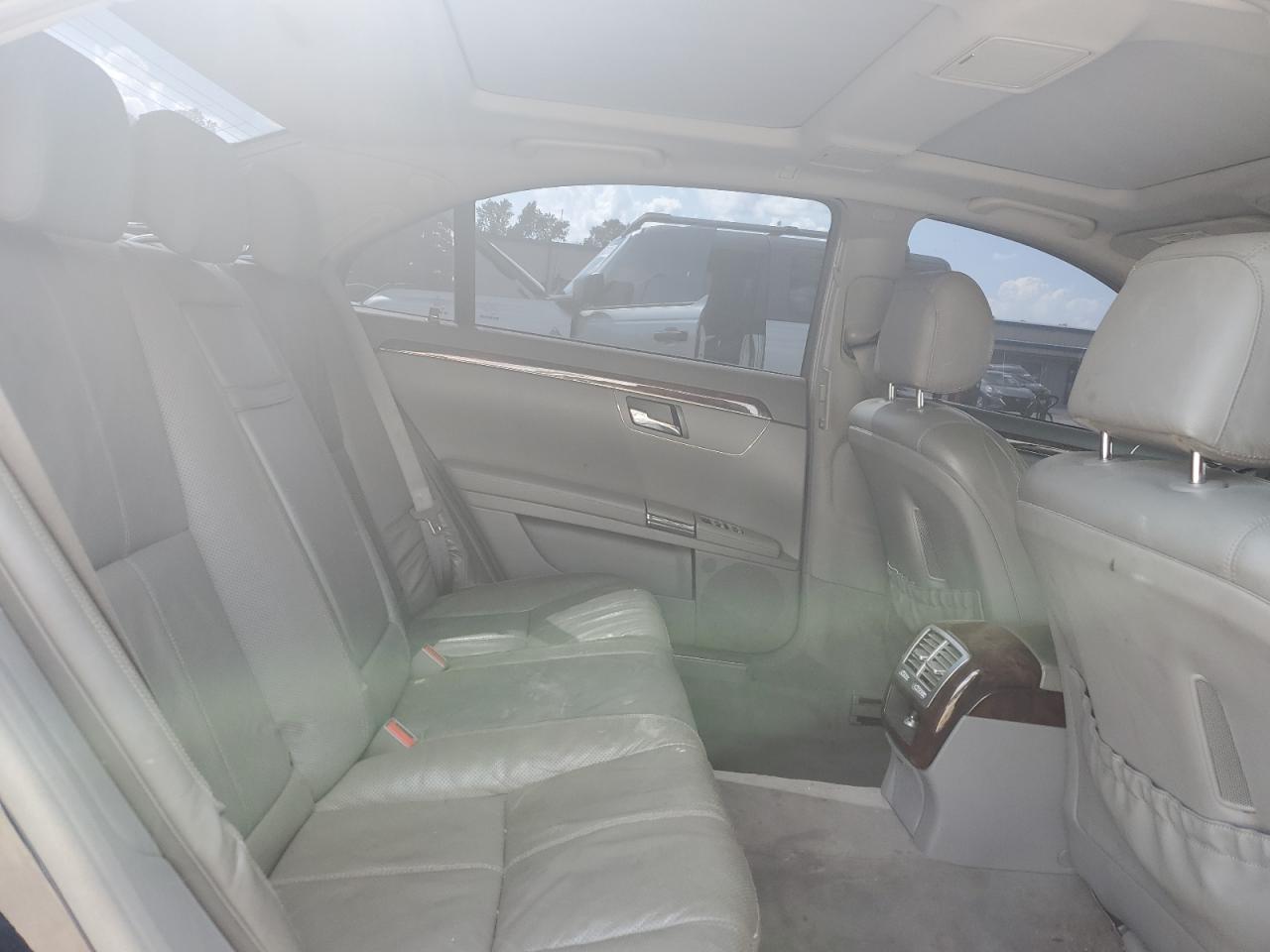 2007 Mercedes-Benz S 550 VIN: WDDNG71X17A070400 Lot: 63003815