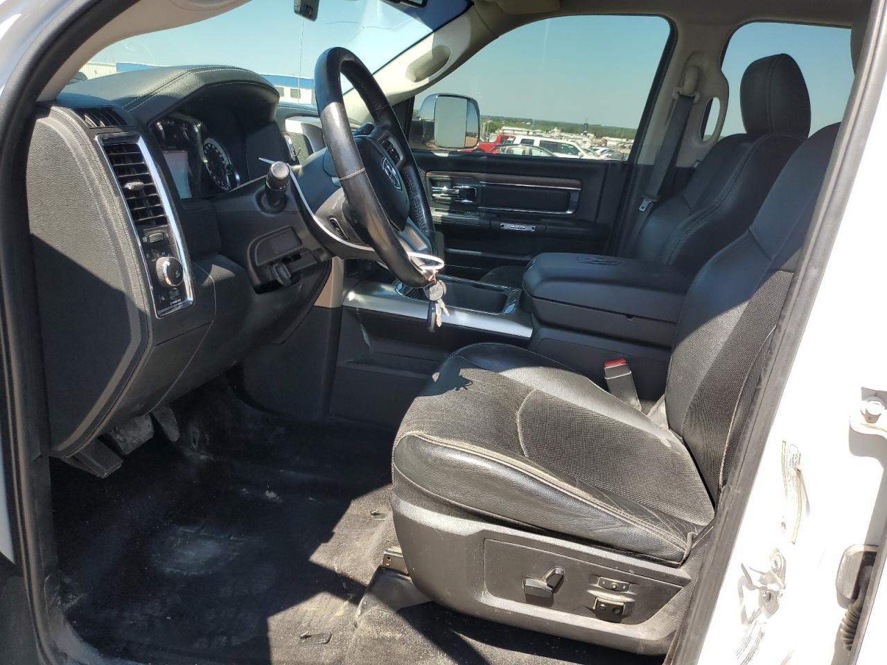 2017 Ram 2500 Laramie VIN: 3C6UR5FL6HG680393 Lot: 62330005