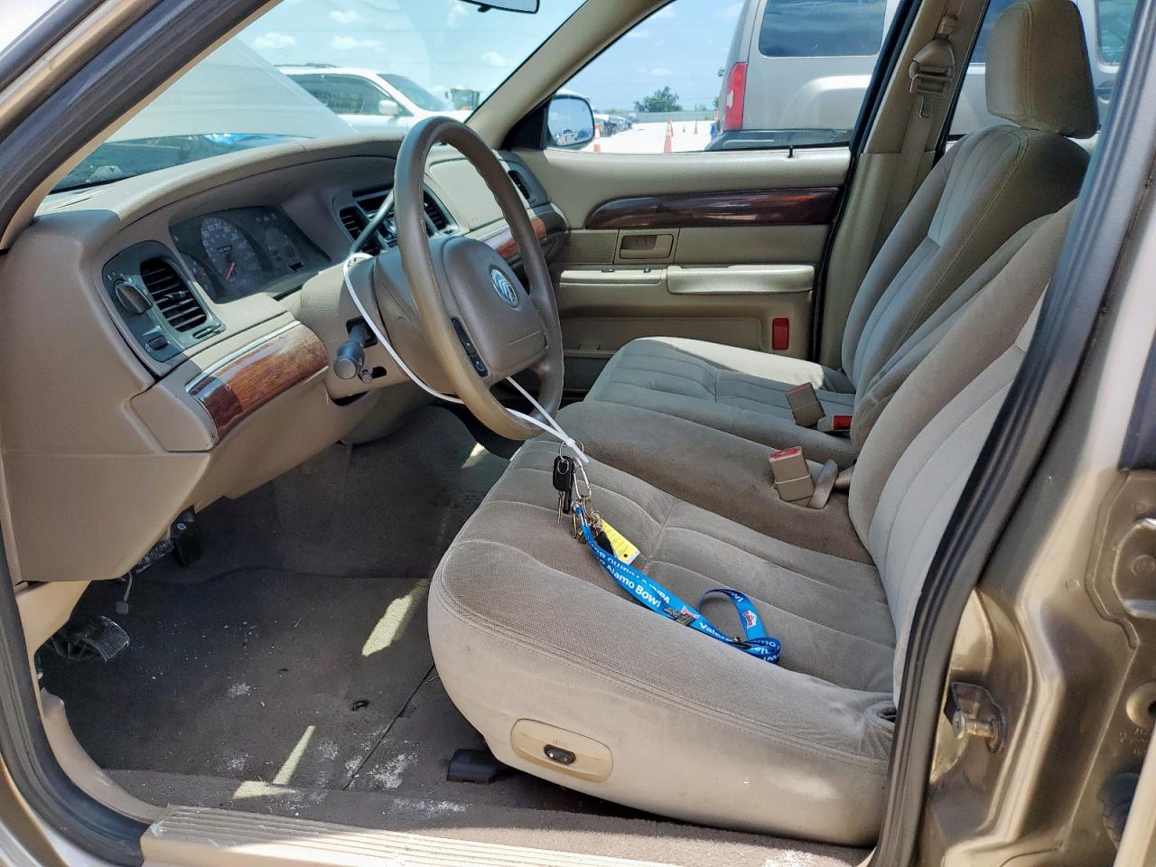 2004 Mercury Grand Marquis Gs VIN: 2MEFM74WX4X616462 Lot: 59653585