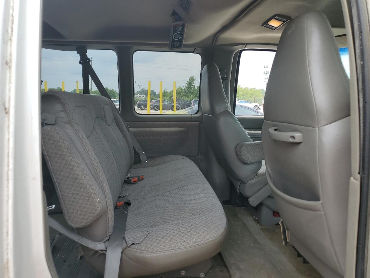 2000 Chevrolet Express G3500 VIN: 1GAHG39R3Y1143668 Lot: 59350965