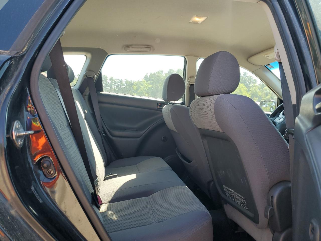 2005 Toyota Corolla Matrix Xr VIN: 2T1KR32E35C410667 Lot: 63146275