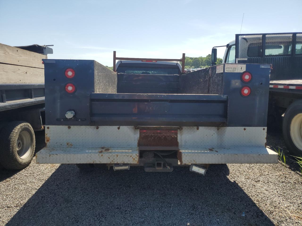 2003 GMC New Sierra K3500 VIN: 1GTJK33123F120078 Lot: 60512375