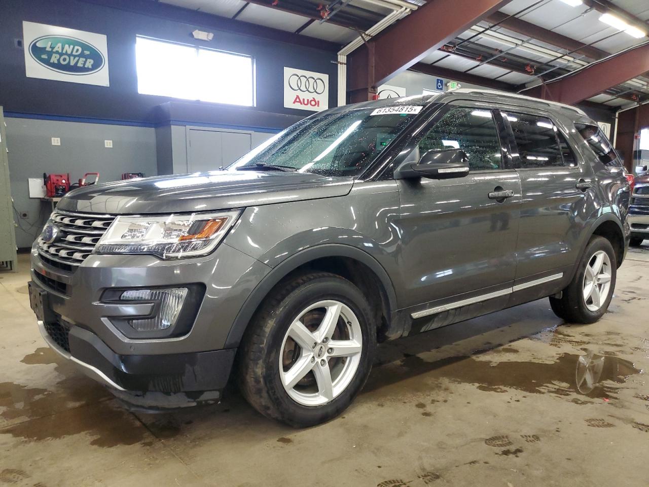 2016 Ford Explorer Xlt на продаже в East Granby, CT - Minor Dent/Scratches