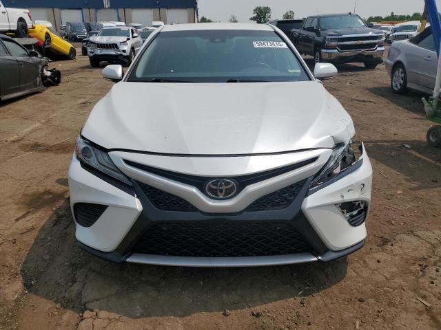  TOYOTA CAMRY 2018 Белы