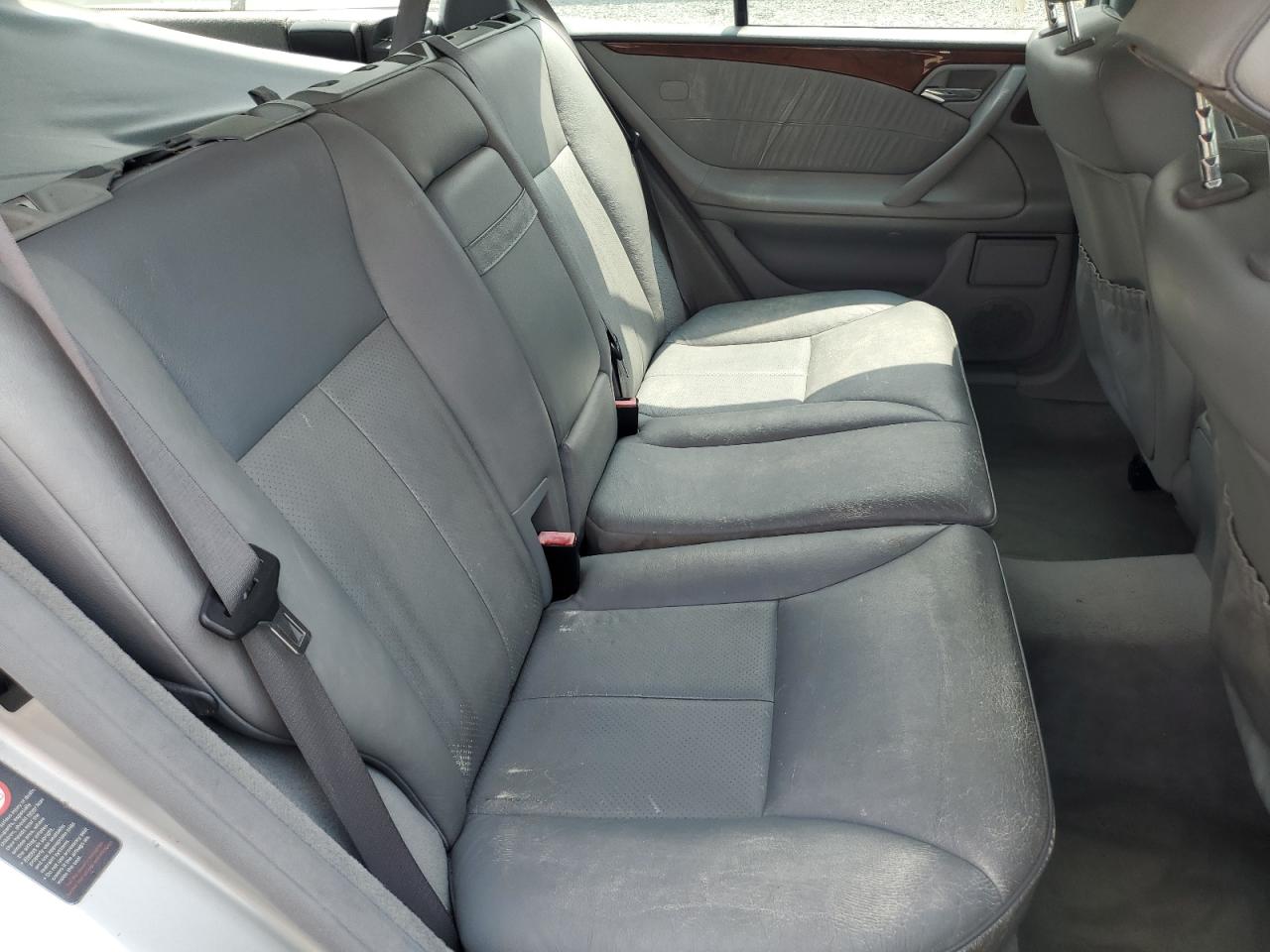 2001 Mercedes-Benz E 320 4Matic VIN: WDBJH82J01X059817 Lot: 59454755
