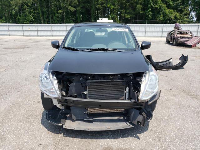  NISSAN VERSA 2018 Czarny