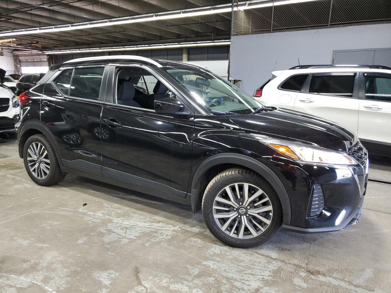 NISSAN KICKS 2021 VIN 3N1CP5CV4ML485607 фото 4