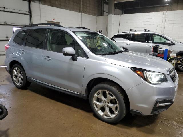  SUBARU FORESTER 2017 Srebrny