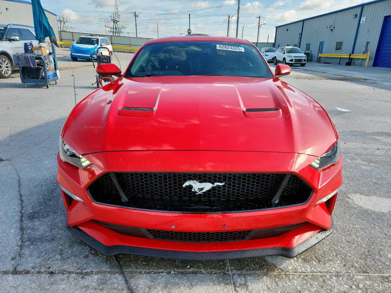  FORD MUSTANG 2018 Красный