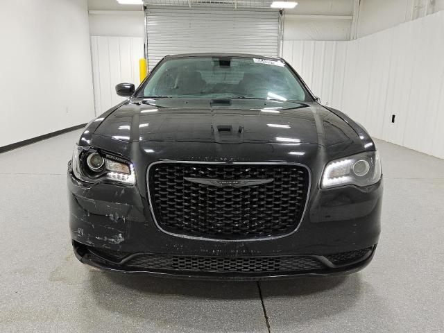  CHRYSLER 300 2022 Czarny