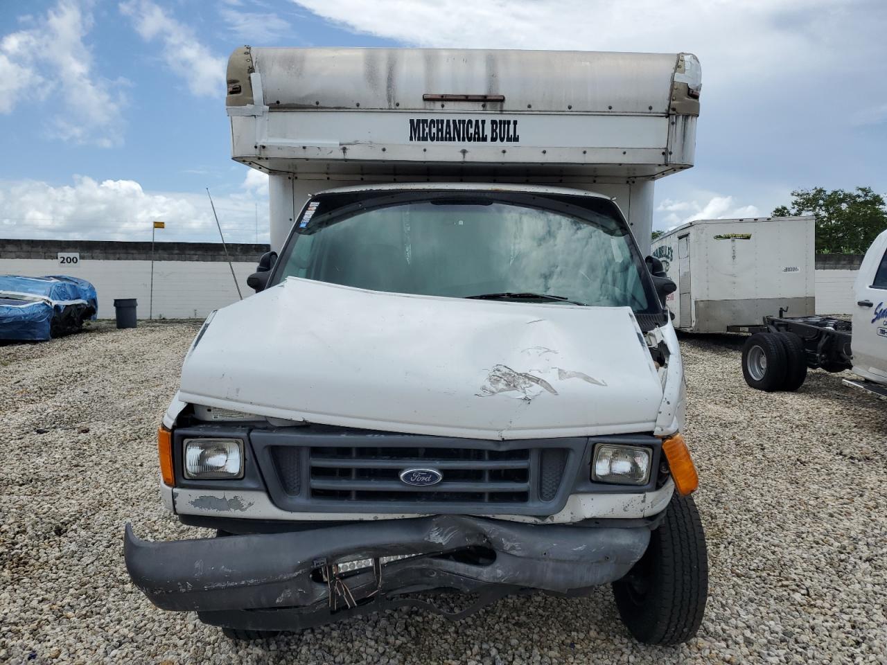 FORD ALL Models 2016 VIN 1FDWE35L96HA76371 photo 2