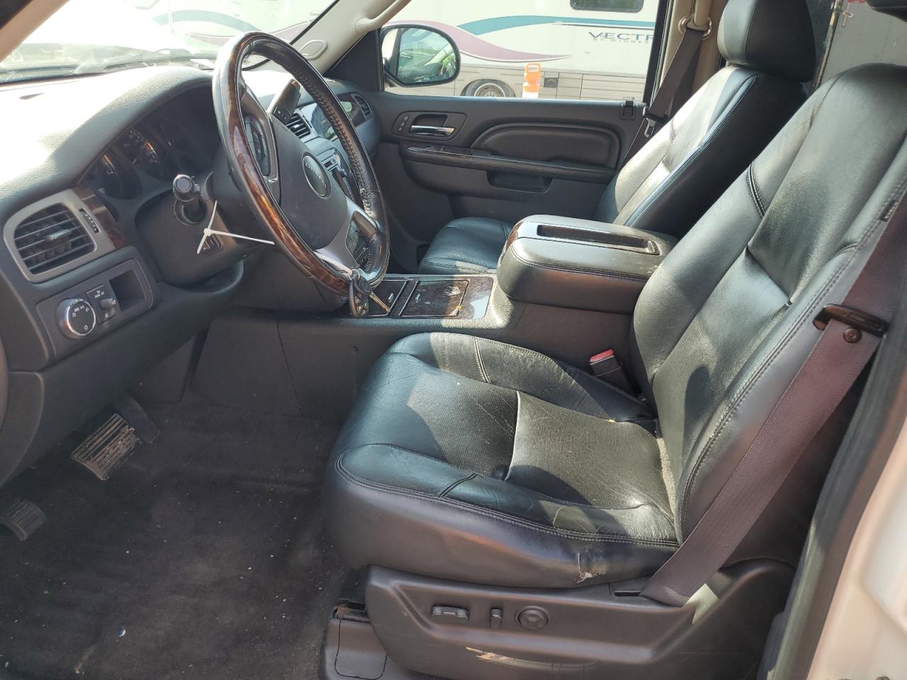 2011 GMC Yukon Denali VIN: 1GKS2EEF3BR326245 Lot: 60188435